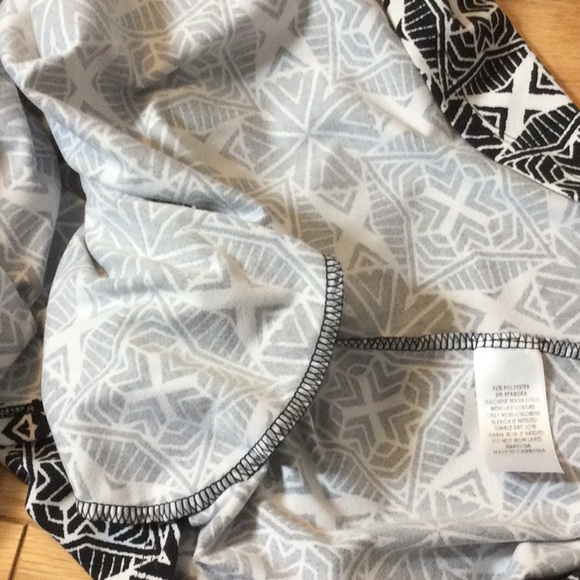 XL New Directions white geometric pattern stretch dress - Picture 14 of 16